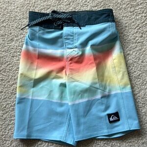 New without Tag Quicksilver Swim size 5